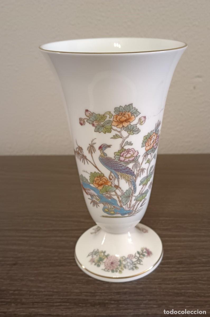 Vintage: BONITO JARR&Oacute;N DE PORCELANA FINA, WEDGWOOD, PATR&Oacute;N KUTANI CRANE , VINTAGE DE LOS ALIS 70-80