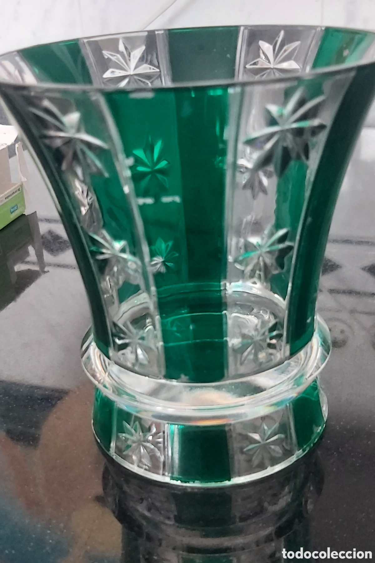 Vintage: Jarr&oacute;n Vintage Art D&eacute;co Cristal De Bohemia Verde Tallado (12 cm / 682g)