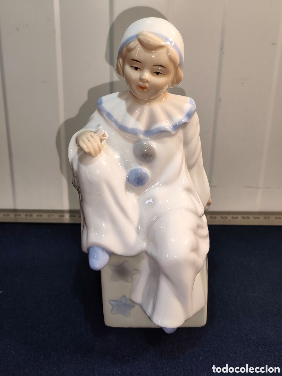 Vintage: Figura de Porcelana Casades Vintage: Pierrot / Payaso Sentado Sobre Dado de Estrellas