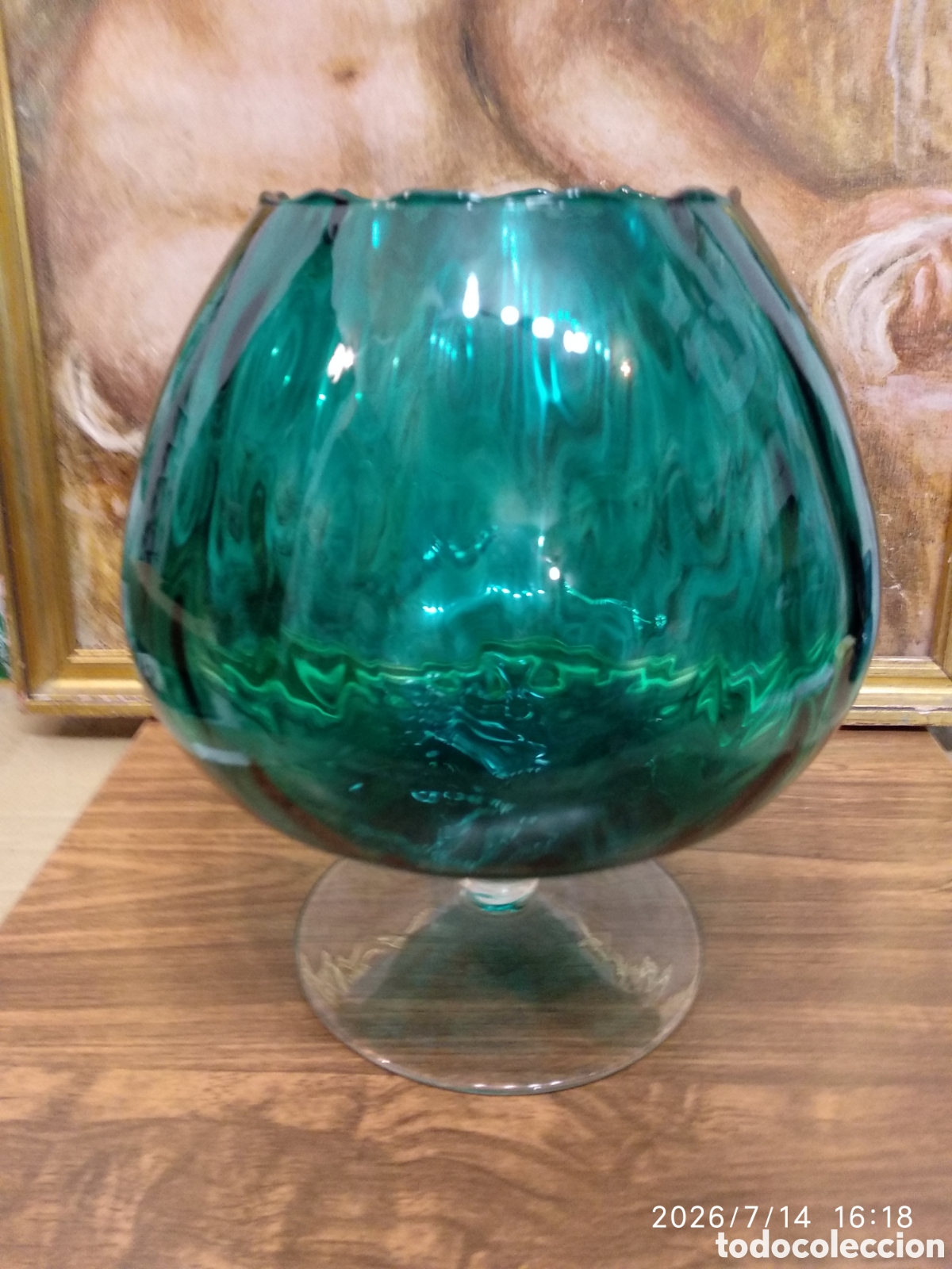 Vintage: Jarr&oacute;n vintage de cristal soplado con forma de copa de bal&oacute;n