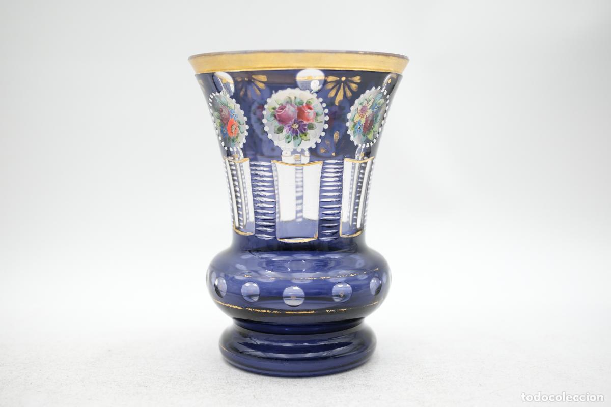 Vintage: Bohemia, Checoslovaquia &ndash; Jarr&oacute;n de cristal con revestimiento azul cobalto