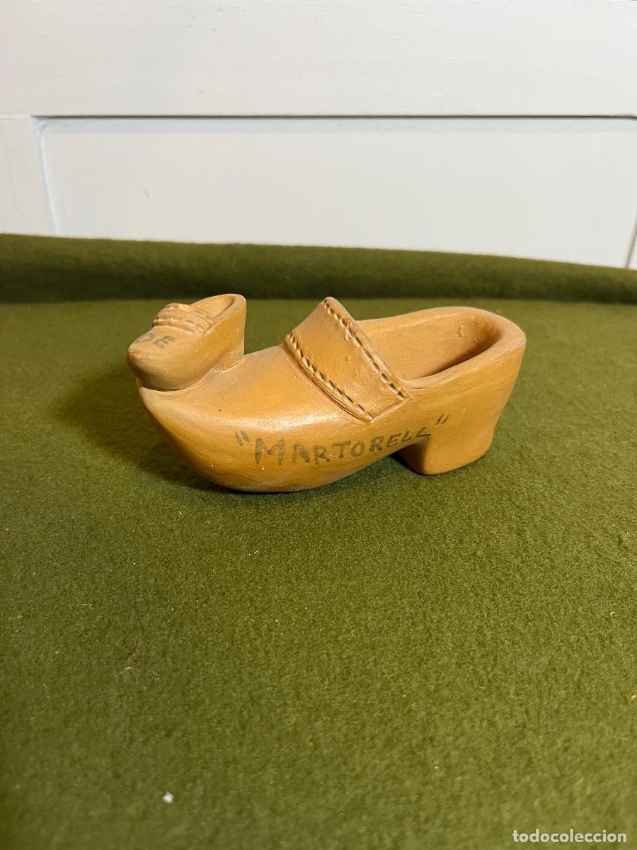 Vintage: Antiguo Zapato de Cer&aacute;mica Recuerdo de Martorell &ndash; Souvenir Catal&aacute;n Artesanal de Barro Cocido