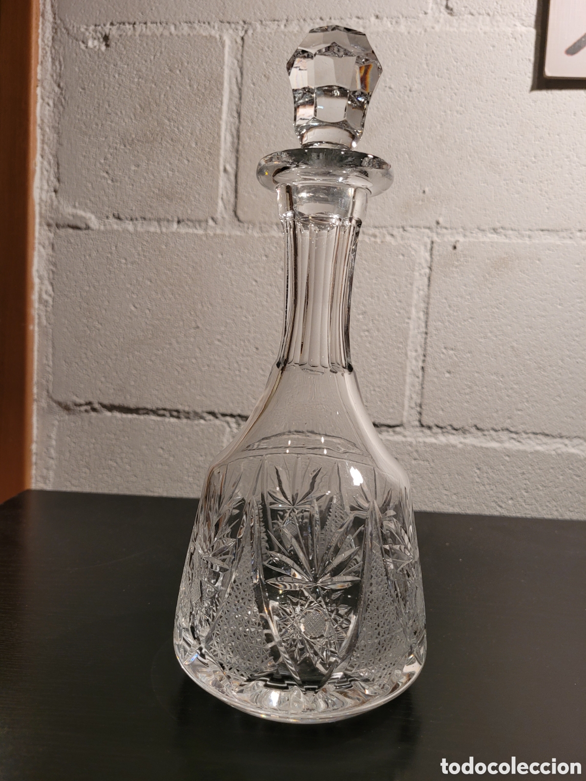 Vintage: LICORERA DE CRISTAL TALLADO