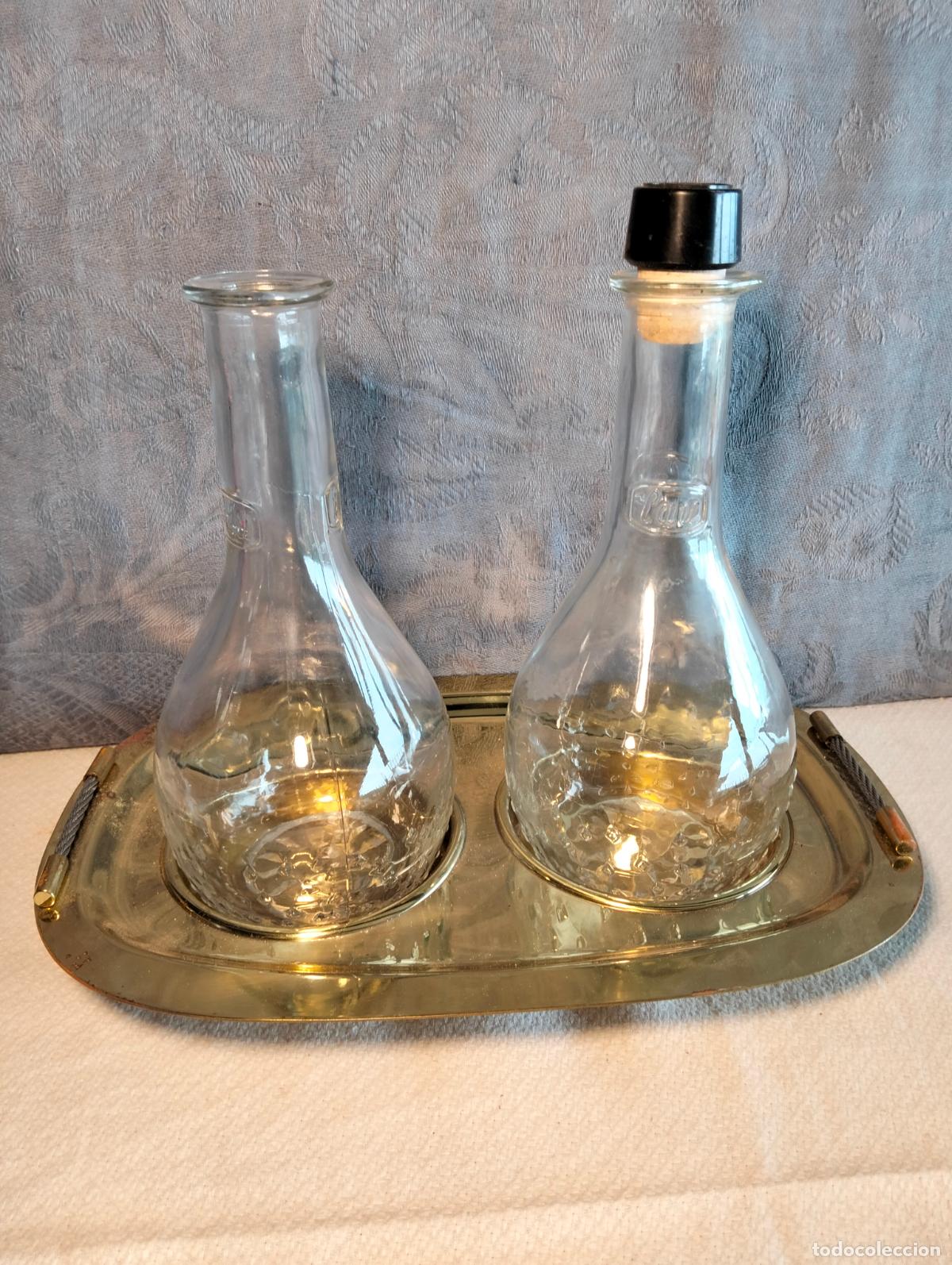 Vintage: Pareja de aceiteras jarrones agua garrafe d'eau eau cristal transparente bandeja vintage a&ntilde;os 70