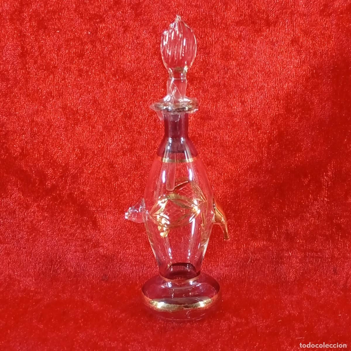 Vintage: FRASCO DE PERFUME DE CRISTAL - TALLADO Y PINTADO CON ORO - 12 CM