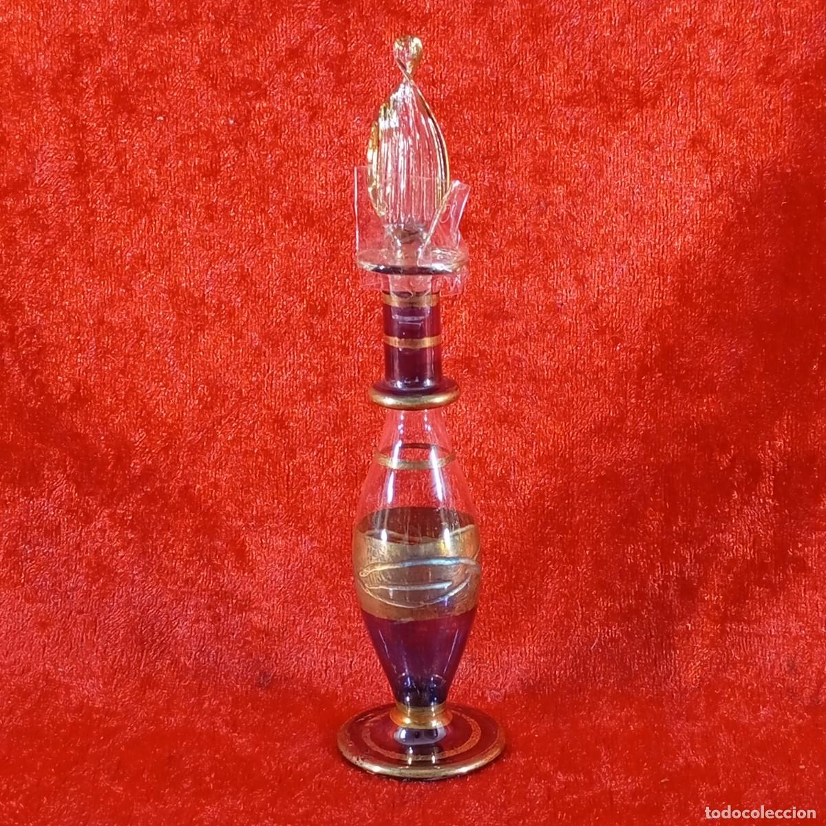 Vintage: FRASCO DE PERFUME DE CRISTAL - TALLADO Y PINTADO CON ORO - 13 CM