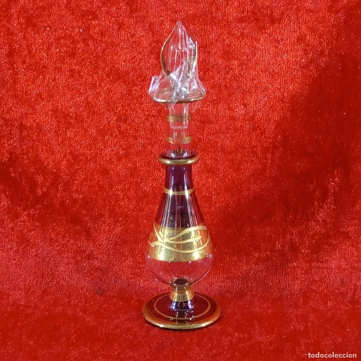 Vintage: FRASCO DE PERFUME DE CRISTAL - TALLADO Y PINTADO CON ORO - 11,5 CM