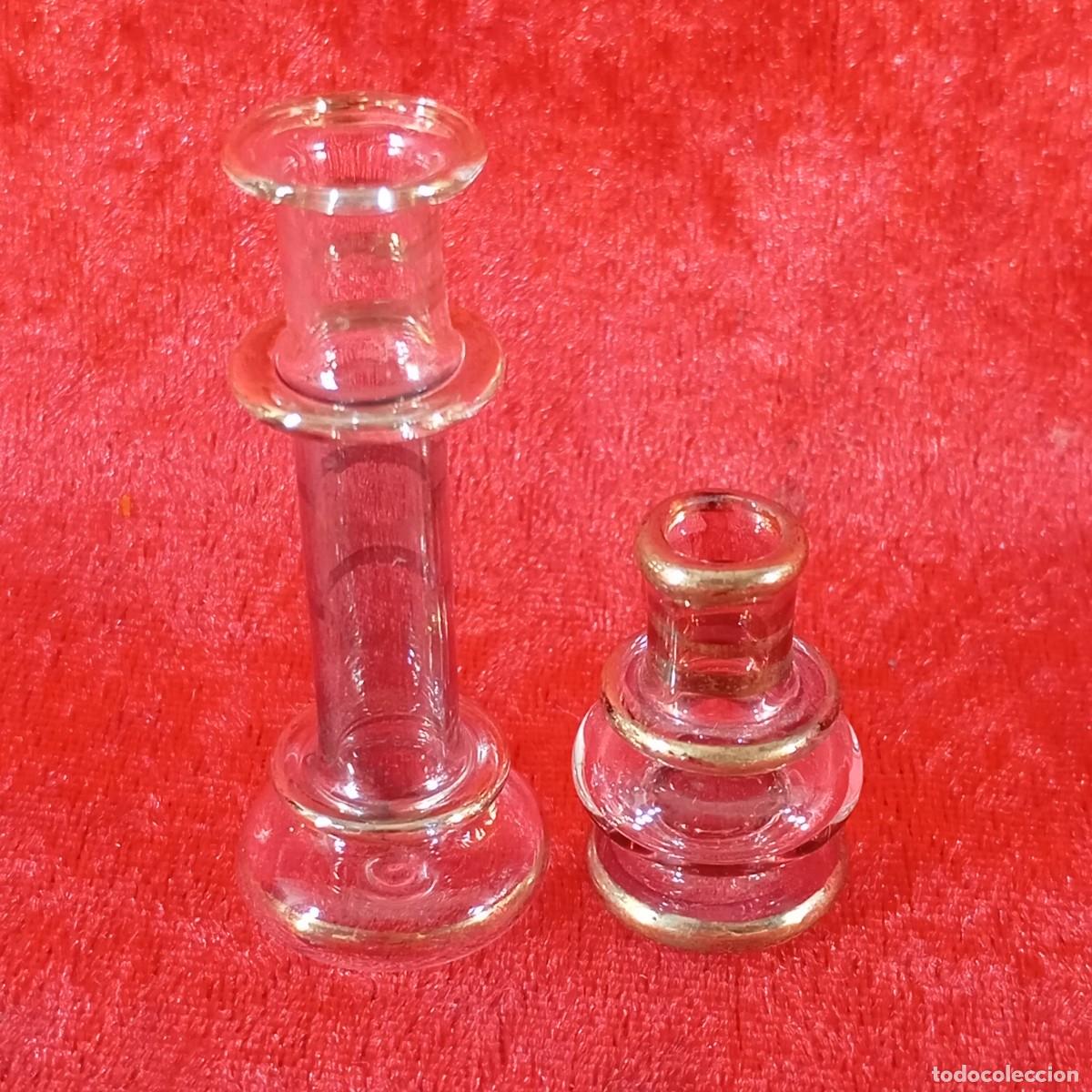 Vintage: FRASCOS DE PERFUME DE CRISTAL - TALLADO Y PINTADO CON ORO - 6 y 3 CM