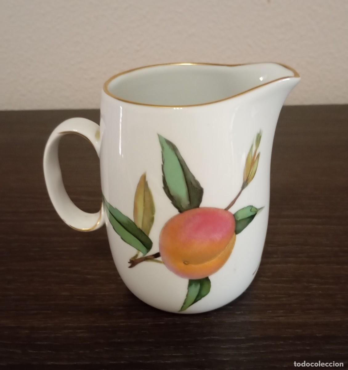 Vintage: BONITA JARRA DE LECHE DE PORCELANA FINA ROYAL WORCESTER, PATR&Oacute;N EVESHAM GOLD, VINTAGE DE LOS A&Ntilde;OS 60