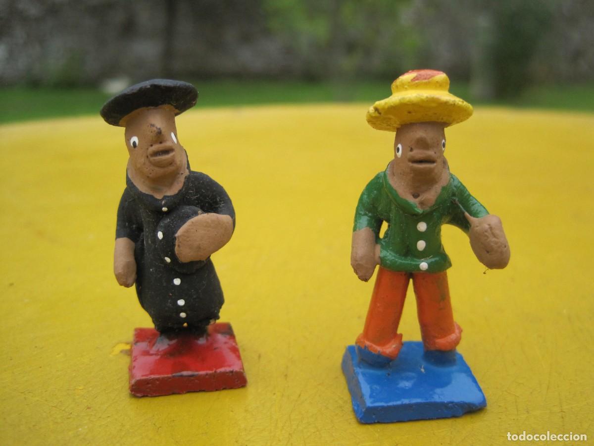 Vintage: PAREJA DE FIGURAS DE CER&Aacute;MICA - AJEDREZ - BRASIL