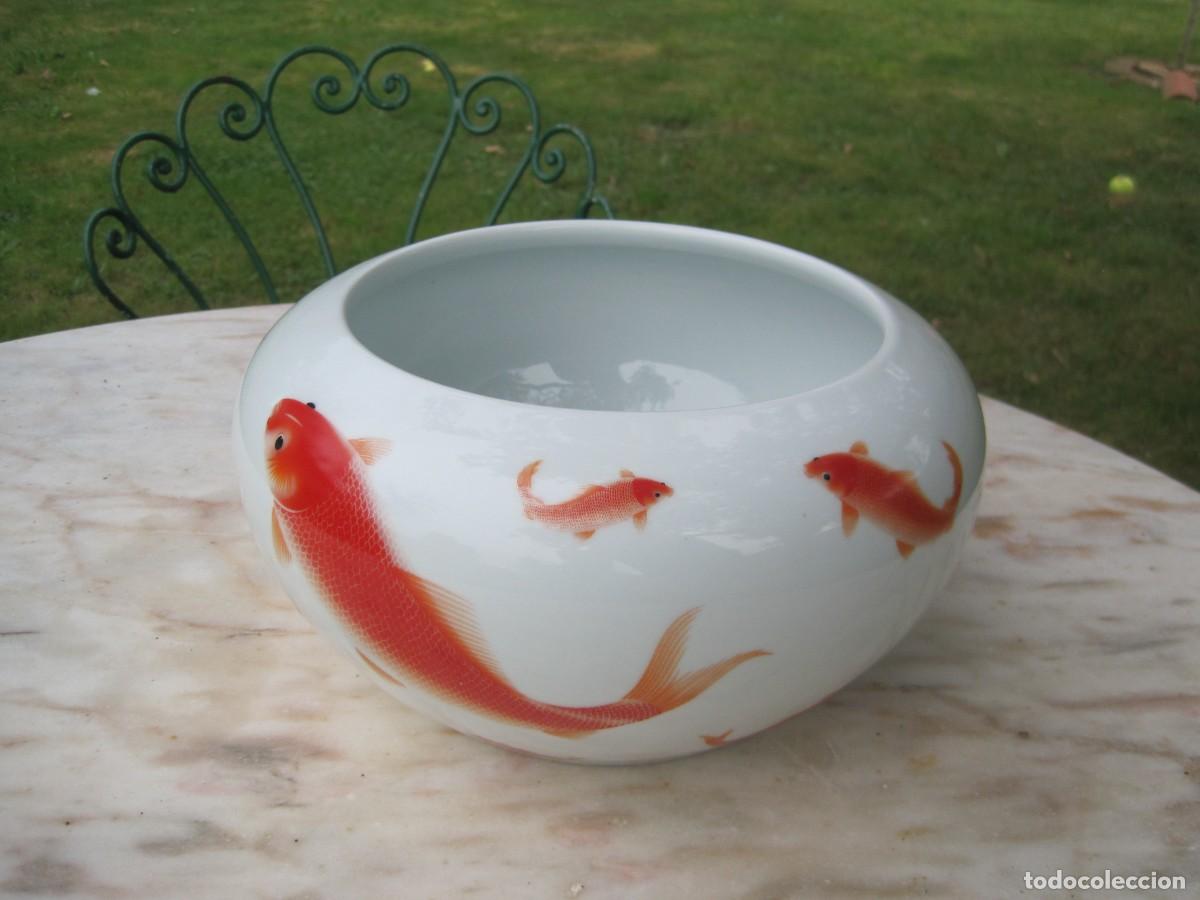 Vintage: PECERA CHINA DE PORCELANA - DECORADA CON CARPAS - MACETERO