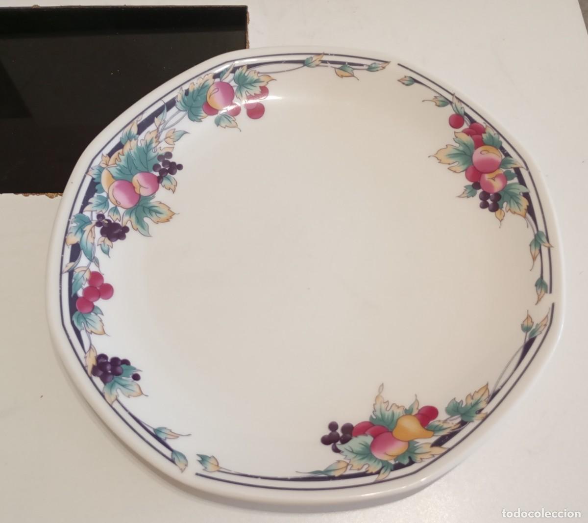 Vintage: PLATO LLANO DE PORCELANA FINA DE LA MARCA ROYAL DOULTON, COLECCI&Oacute;N AUTUMN'S GLORY,,PATRON LS1086