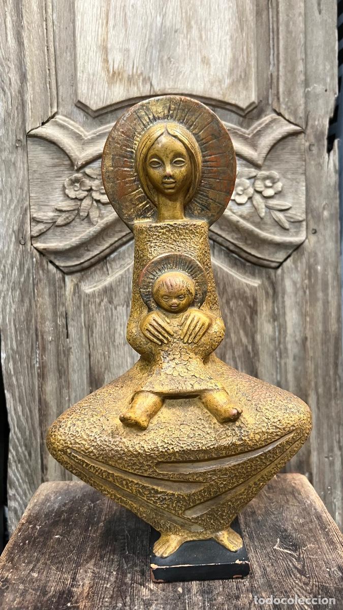 Vintage: Virgen con ni&ntilde;o terracota policromada dorada estilo alfaraz a&ntilde;os 50 60 33,5x19cms