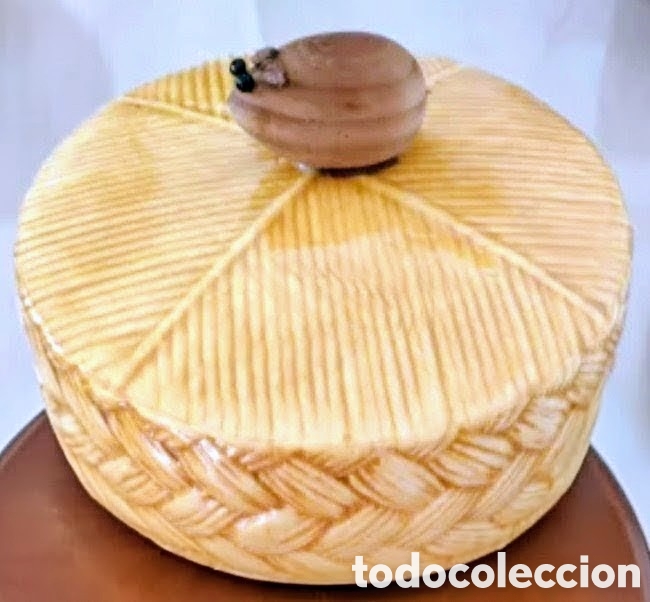Vintage: QUESERA DE CER&Aacute;MICA VINTAGE con forma de queso ASA DE MADERA con forma de RAT&Oacute;N en BUEN ESTADO.