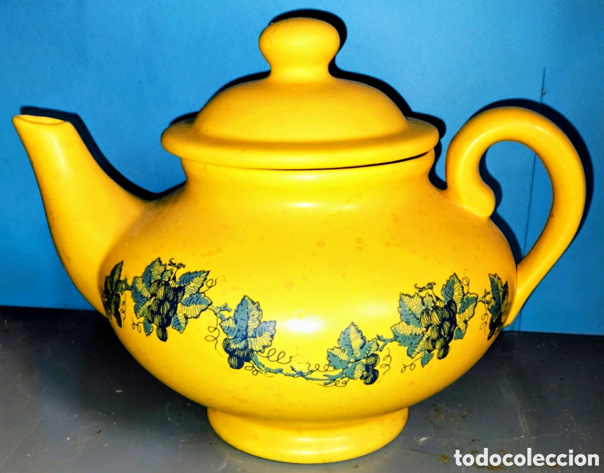 Vintage: TETERA VINTAGE de CER&Aacute;MICA AMARILLA marca ARCOLA nueva SIN ESTRENAR (ver fotos).
