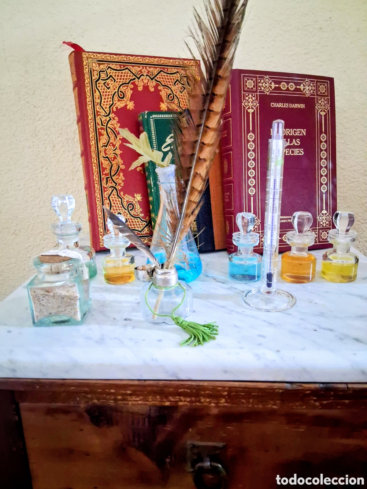 Vintage: Lote tocador y escritorio vintage: Frascos de perfume Pyrex, tintero, tubo Afora, probeta AGA con te