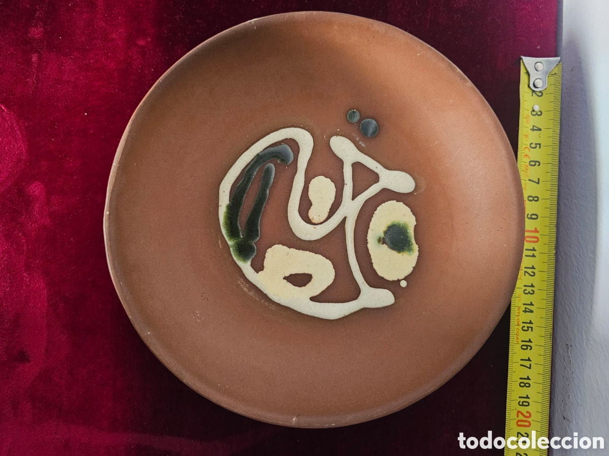 Vintage: Plato Decorativo de Cer&aacute;mica Artesanal / Terracota &ndash; Dise&ntilde;o Abstracto Mid-Century (~19,5 cm)