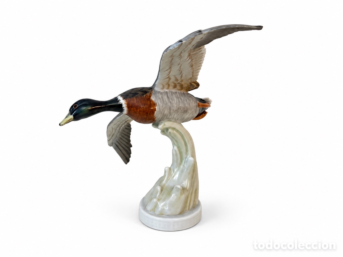 Vintage: Escultura de porcelana &aacute;nade real en vuelo By C.Martin&uacute; Espa&ntilde;a 1970&rsquo;s
