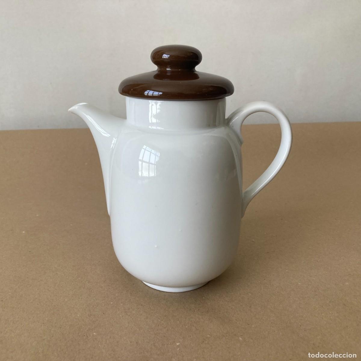 Vintage: JARRA O TETERA CER&Aacute;MICA BLANCA CON TAPA EN MARR&Oacute;N
