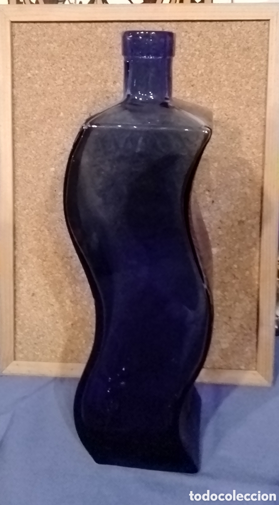Vintage: Botella de cristal azul - Foto 1