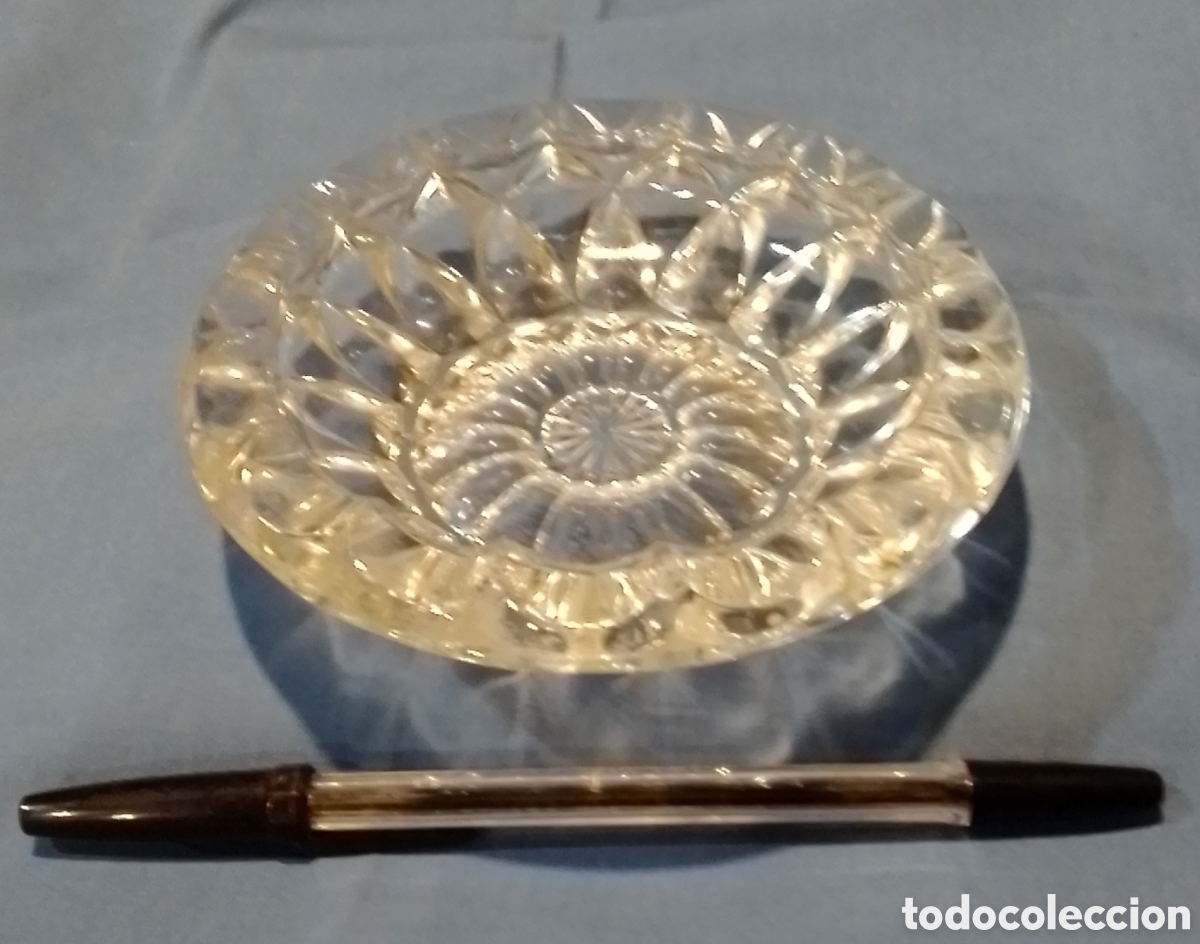 Vintage: Cenicero de cristal tallado