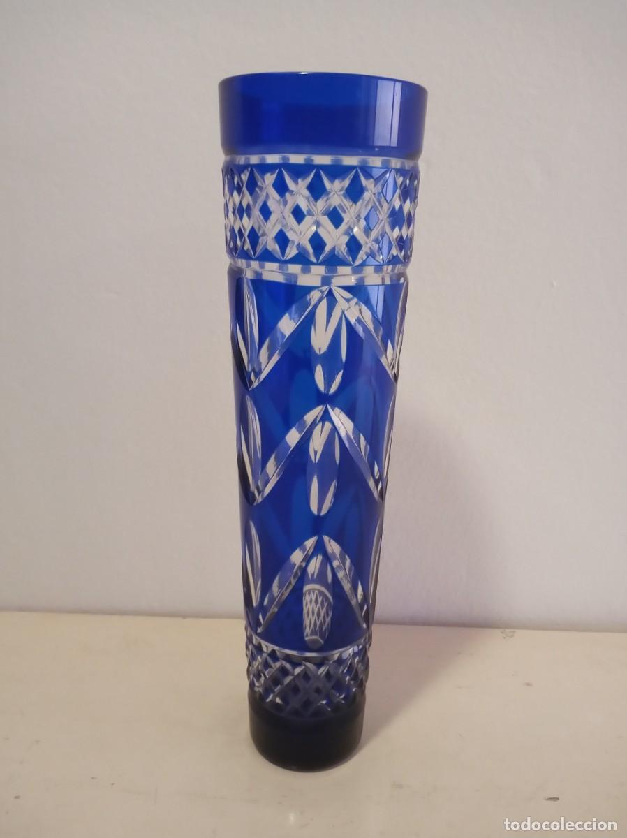 Vintage: Florero VINTAGE de cristal tallado azul cobalto
