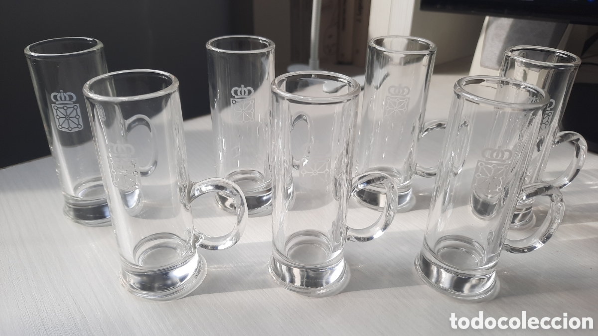 Vintage: Siete vasos chupito cristal asa escudo Navarra