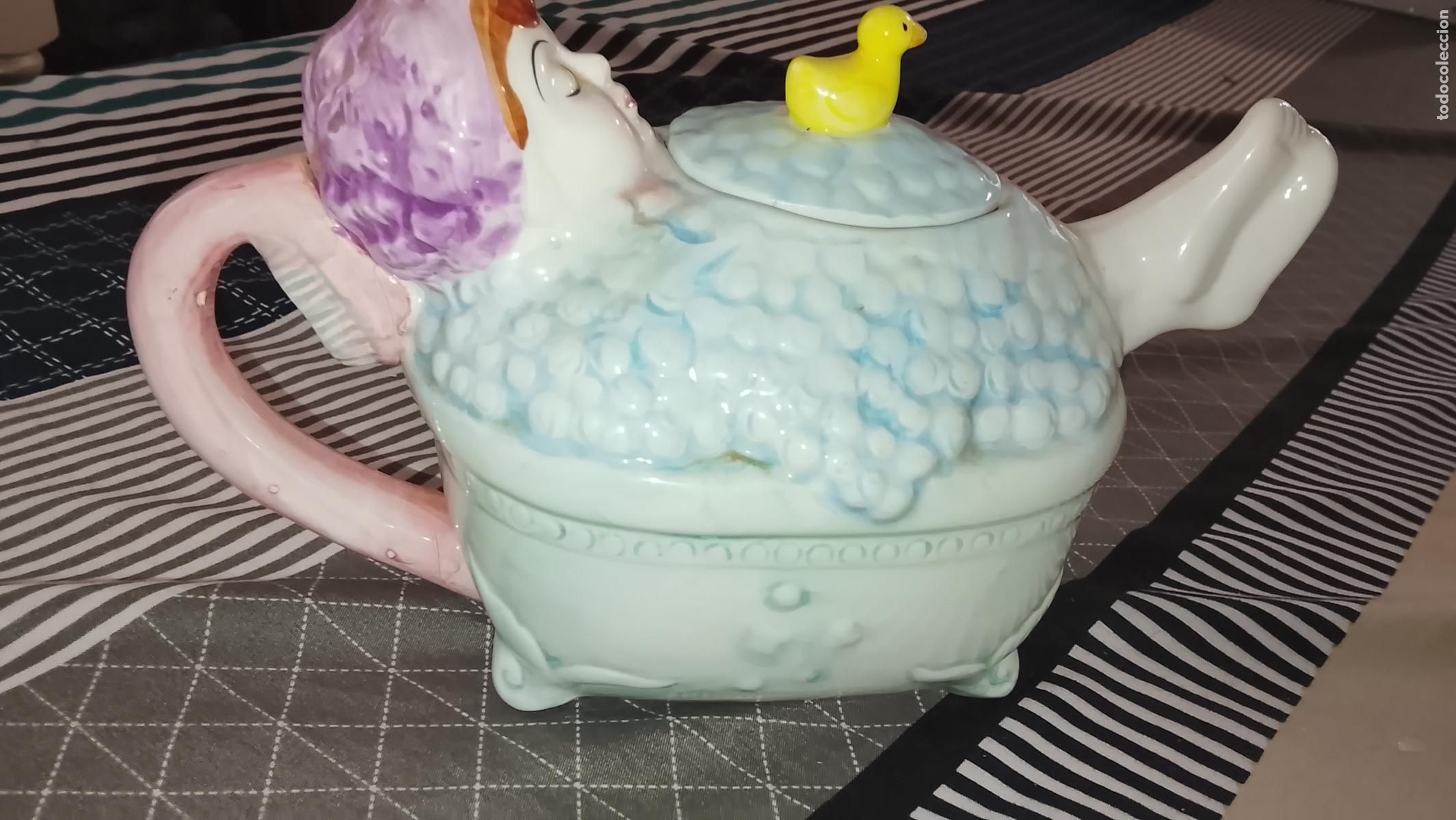 Vintage: TETERA LECHERA SALSERA CAFETERA CERAMICA INFANTIL NI&Ntilde;O CON GORRITO Y PATITO . VINTAGE , BUEN ESTADO