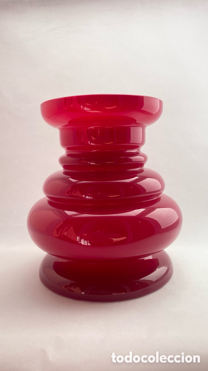 Vintage: Red Hoop Vase from the 70&rsquo;s