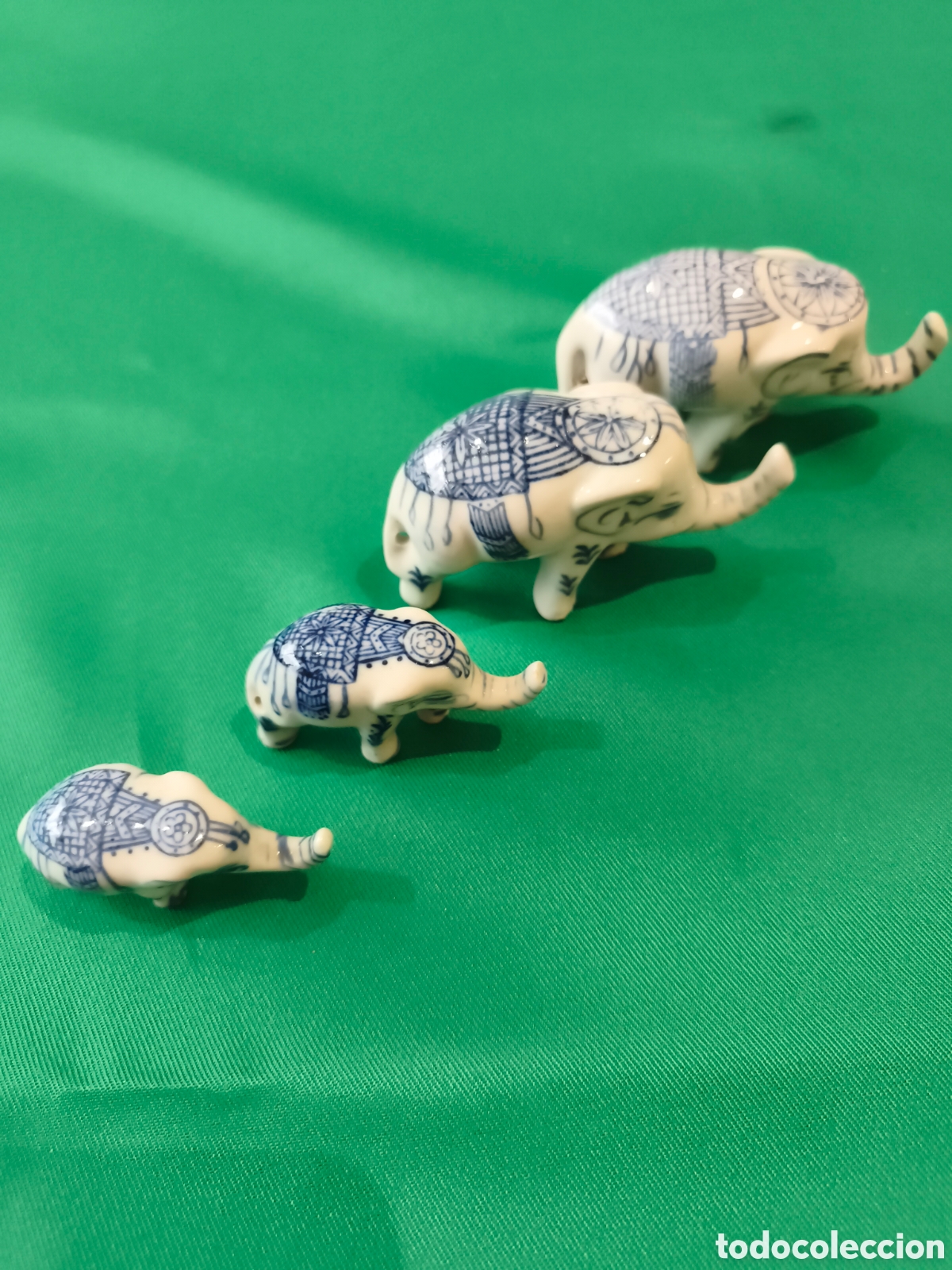 Vintage: Lote 4 Figuras Elefantes de Porcelana Azul y Blanca - Vintag