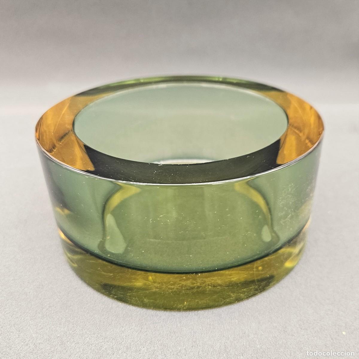 Vintage: Bol de cristal &ldquo;Sommerso&rdquo;, realizado en cristal de Murano amarillo y verde por Gino Cenedese