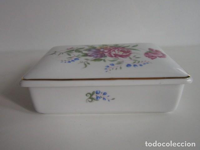 Vintage: PRECIOSO JOYERO CAJITA RECTANGULAR PORCELANA HUNGARA HOLLOHAZA