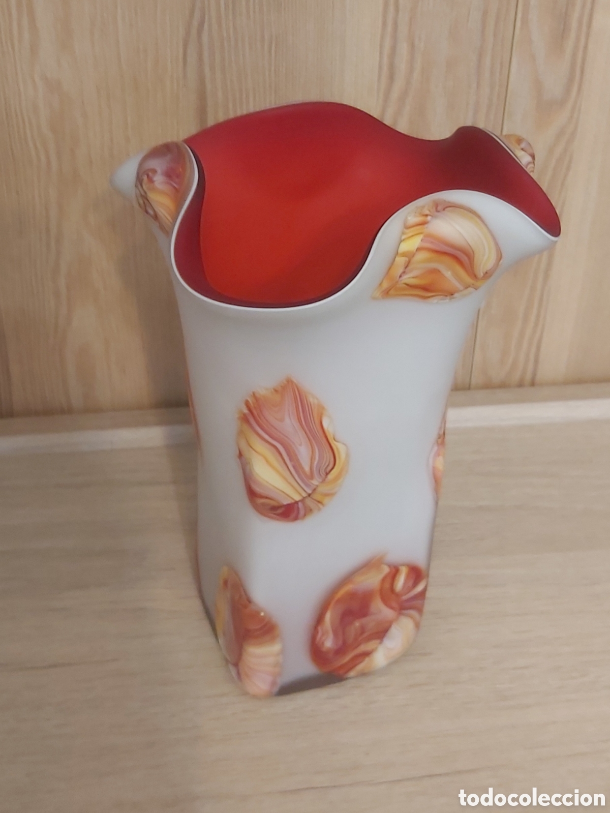Vintage: Vintage 1970s Murano Art Glass Vase &ndash; Hand-Blown Incamiciato & UV Cadmium Reactive