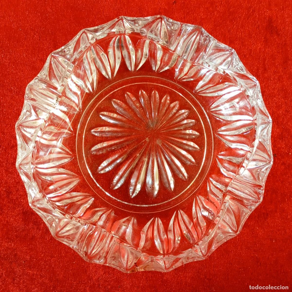 Vintage: PRECIOSO CENICERO DE CRISTAL TALLADO - 14,5 CM