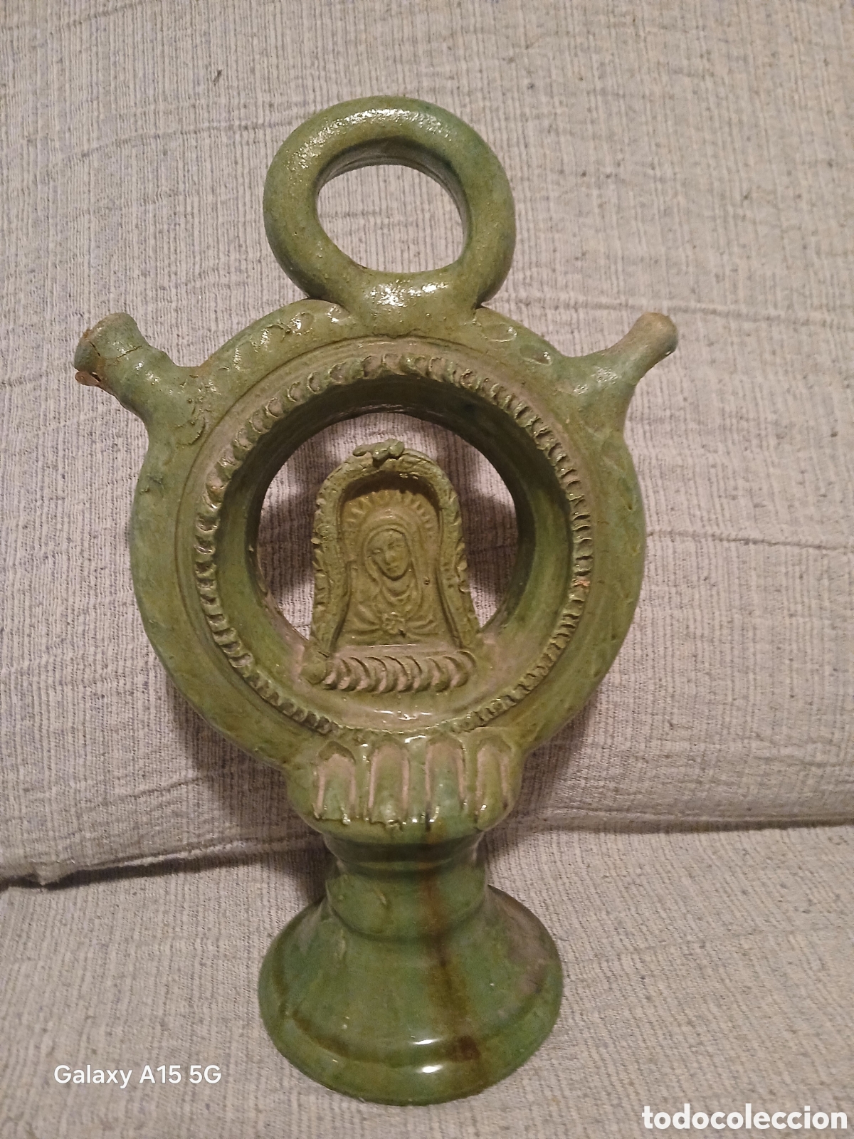 Vintage: MUY ANTIGUO BOTIJO VIDRIDE ROSCA &rdquo; VERDE UBEDA &rdquo; BOTIJO DE ARO O FANTAS&Iacute;A CON VIRGEN DE GUADALUPE.