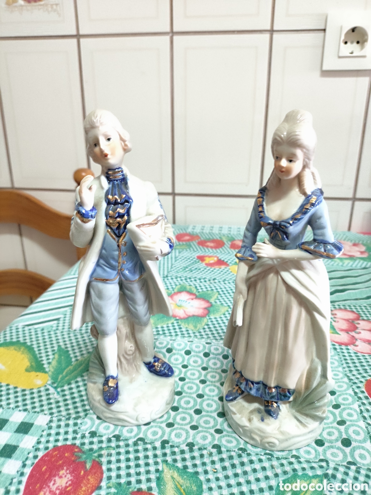 Vintage: Pareja figuras porcelana estilo rococ&oacute;