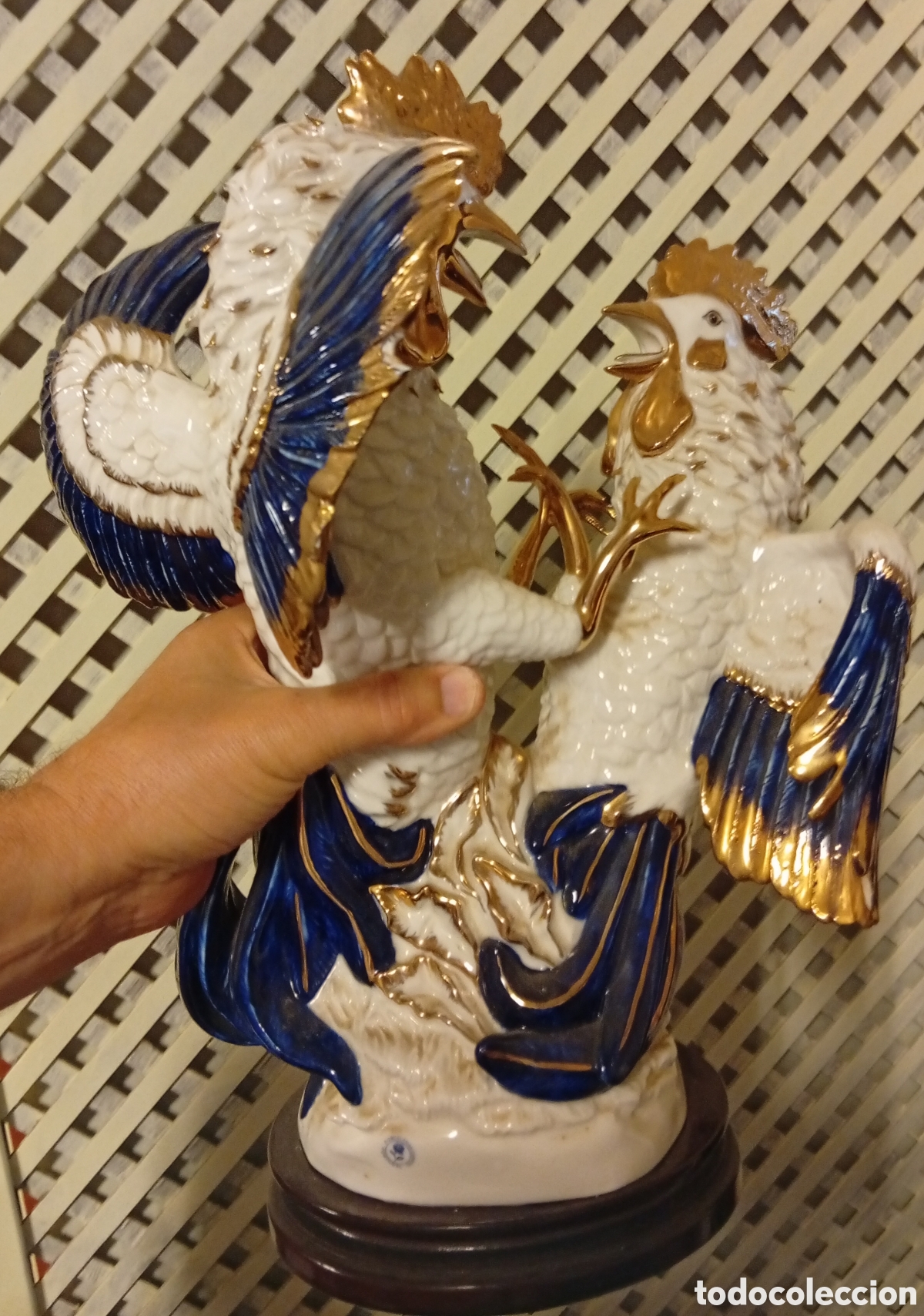 Vintage: Preciosos gallos de pelea decorativos de cer&aacute;mica portuguesa (porcelana Gambar)vintage