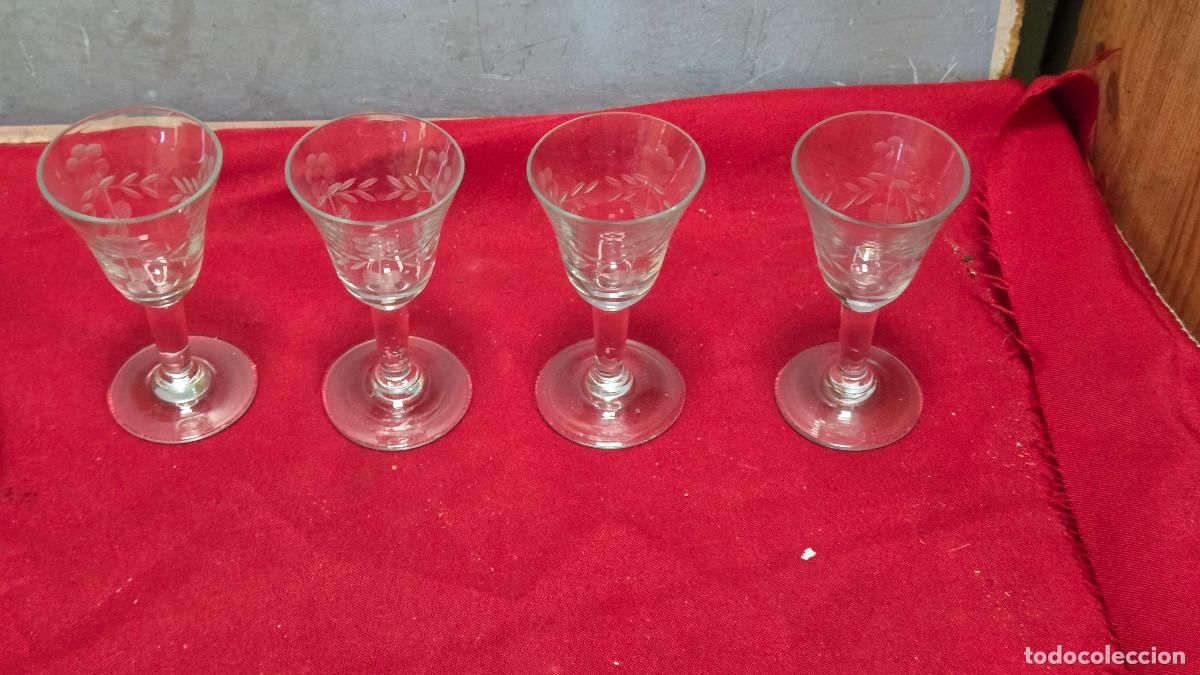Vintage: 4copas de cristal antiguo
