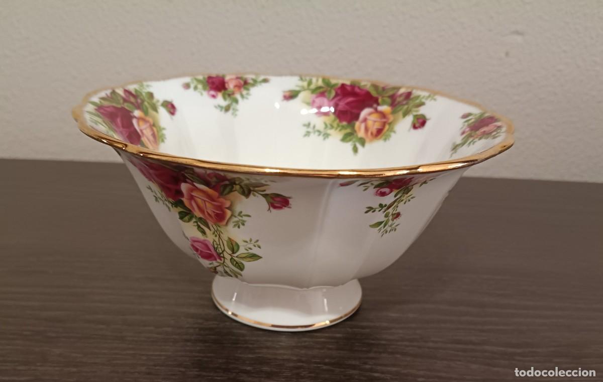 Vintage: ROYAL ALBERT,PATRON OLD COUNTRY ROSES,VINTAGE DE LOS A&Ntilde;OS 60, HECHA EN INGLATERRA