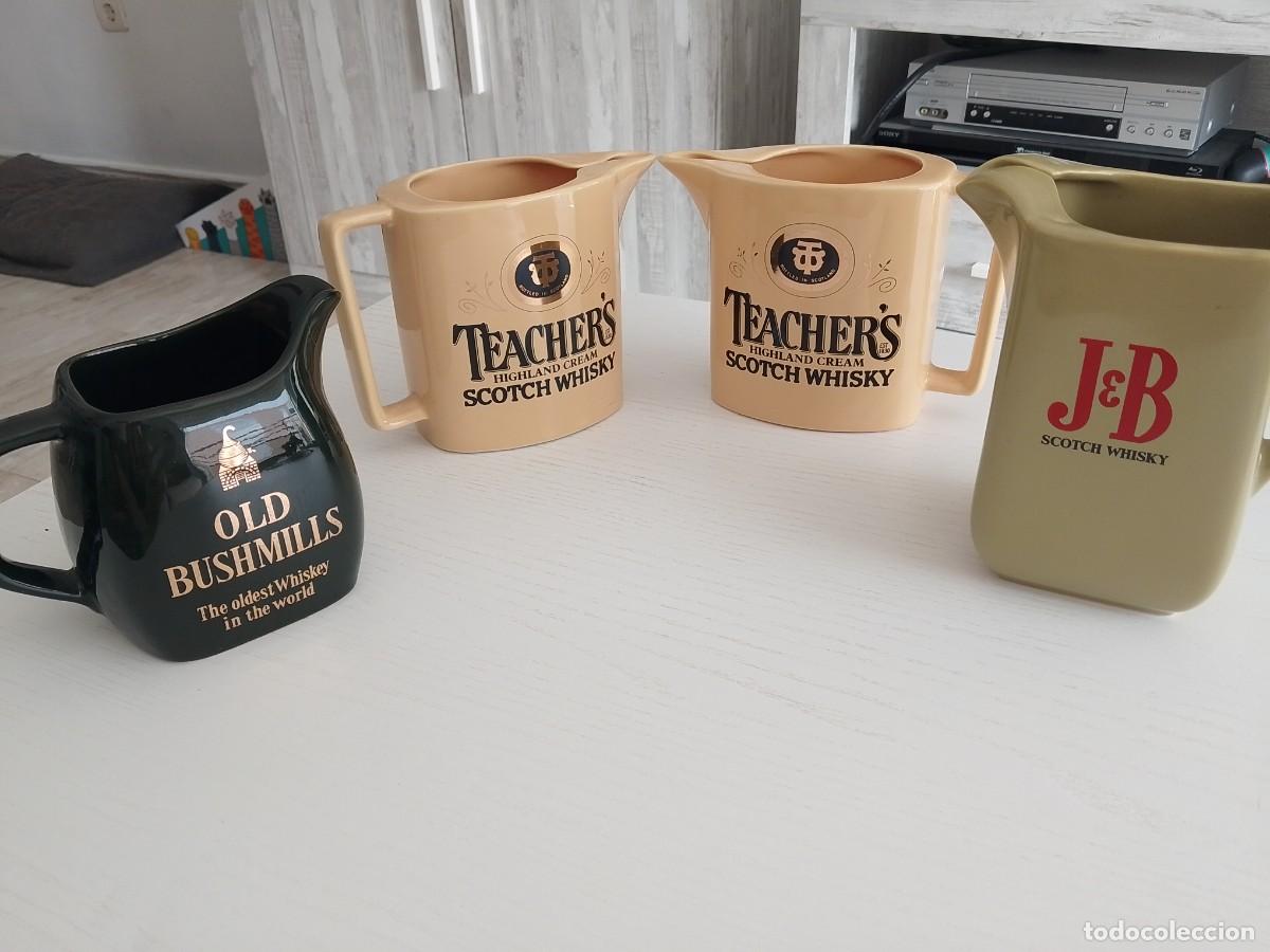 Vintage: Conjunto de tazas vintage de whisky
