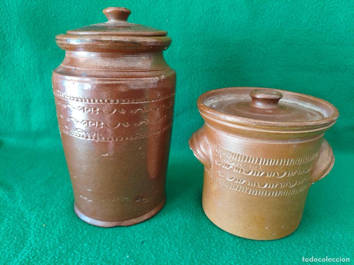 Vintage: DOS TARROS EN GRES CON TAPA. DECORACION RUSTICA. VINTAGE.