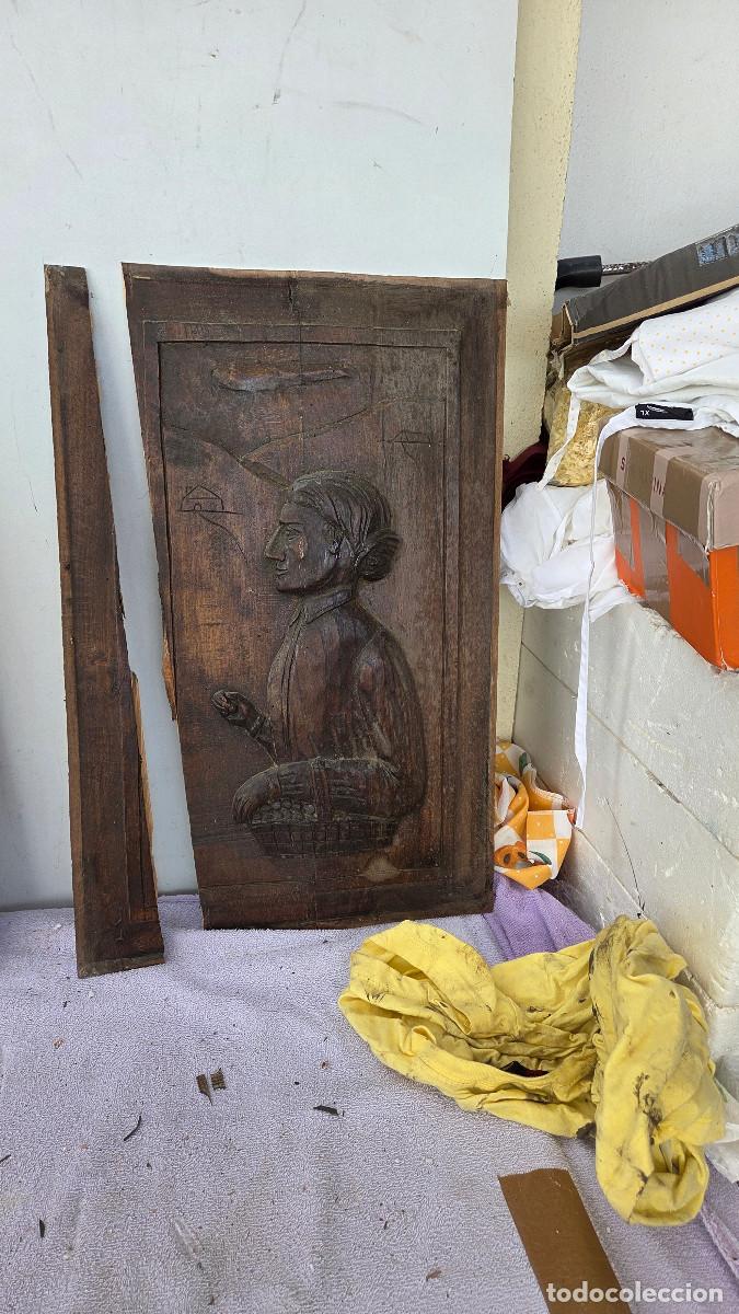 Vintage: tabla con figuras de madera