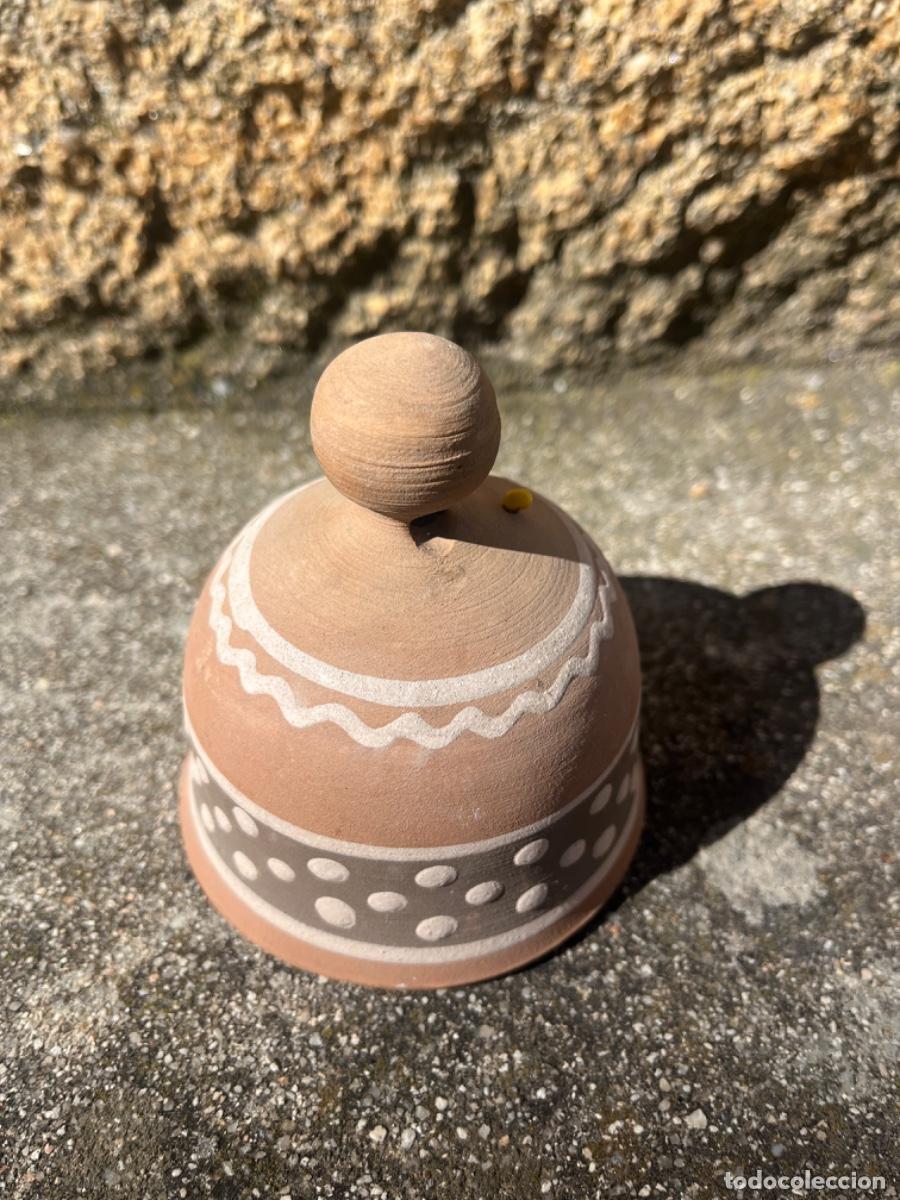 Vintage: Campana de ceramica con su badajo, en buen estado.
