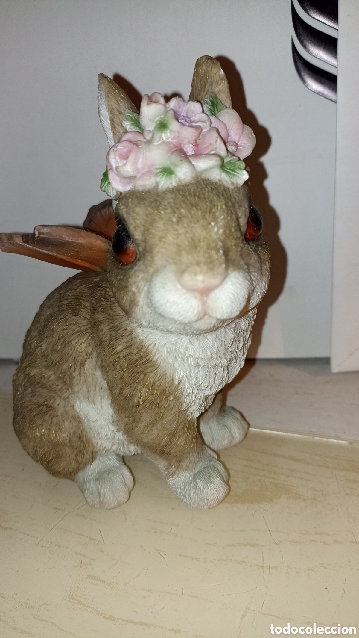 Vintage: Figura Conejito Hada con Corona de Flores y Alas de Mariposa (16 cm