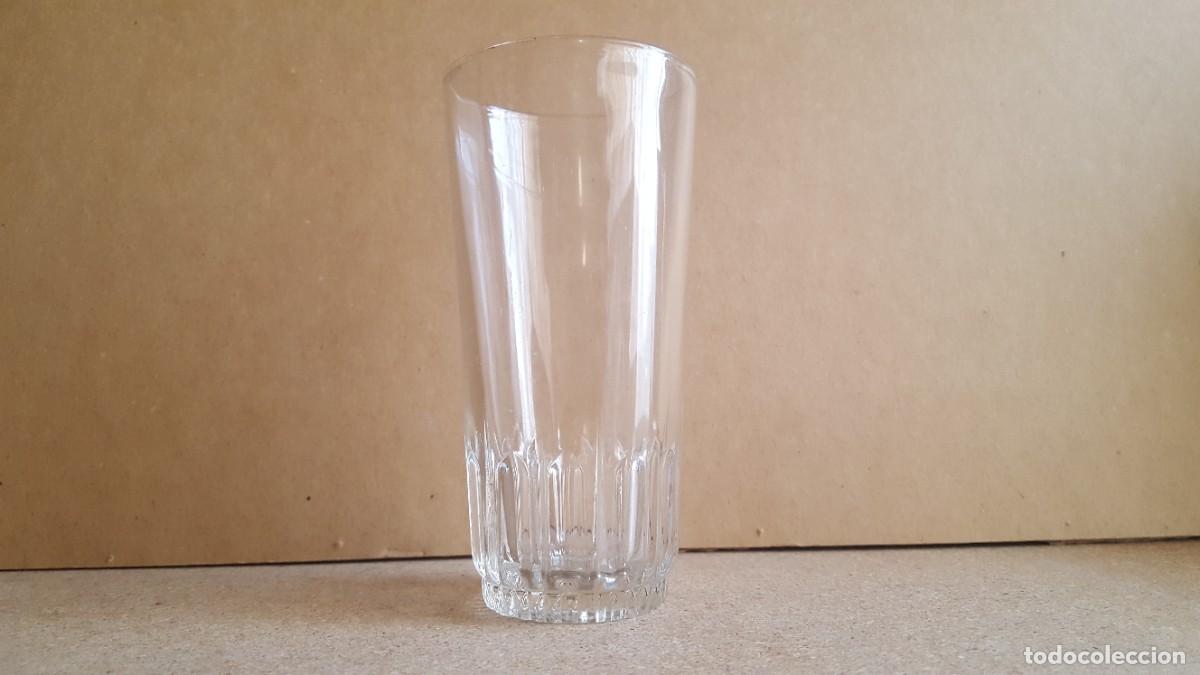 Vintage: Vaso alto/de tubo, cristal (vidrio) transparente, Duralex, base estriada/l&iacute;neas verticales.