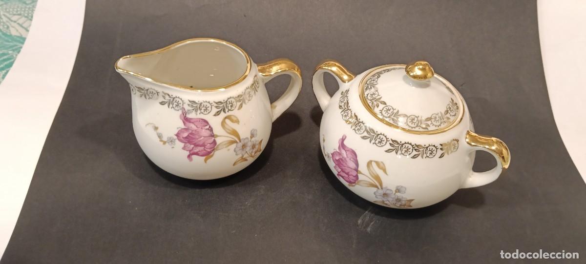 Vintage: JUEGO DE LECHERA Y AZUCARERA CON TAPA EN PORCELANA VINTAGE DECORACION FLORAL Y DORADOS