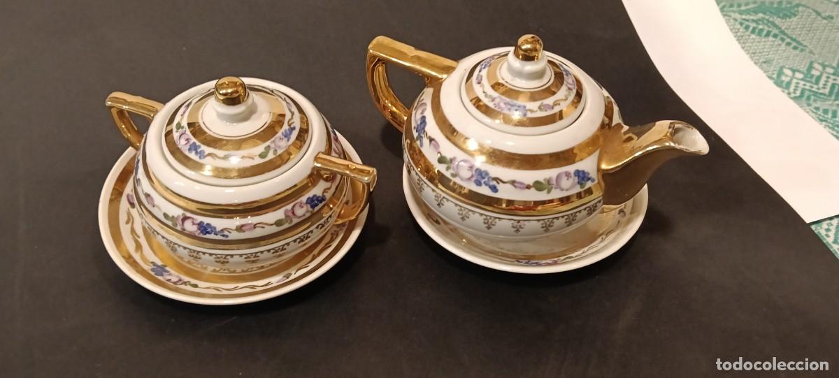 Vintage: JUEGO DE LECHERA, AZUCARERA Y DOS PLATOS BASE EN PORCELANA VINTAGE CON BA&Ntilde;O EN ORO Y FLORES