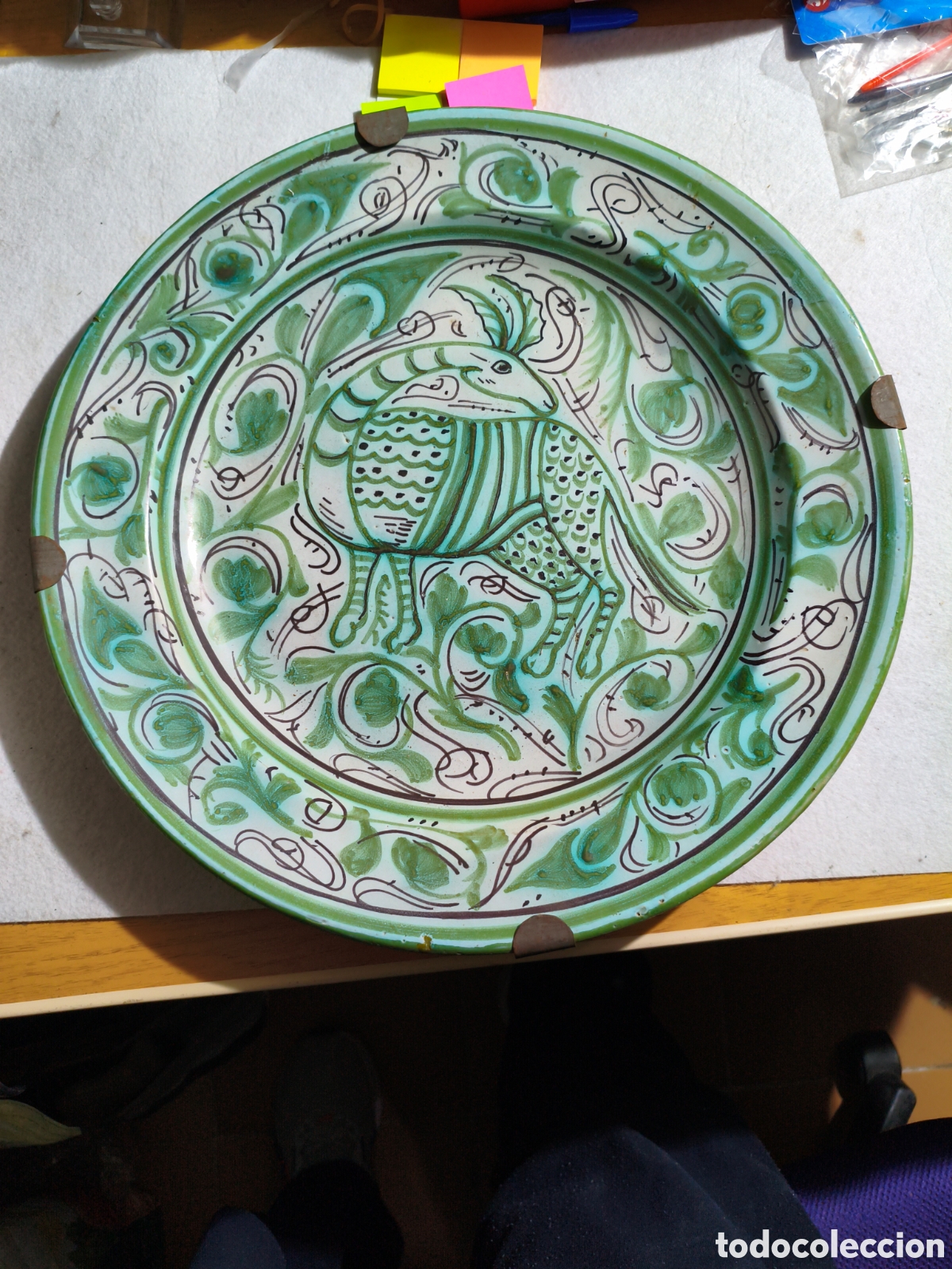 Vintage: Gran Plato Cer&aacute;mica Teruel Verde y Manganeso 40 cm - Motivo Zoomorfo / Animal Fant&aacute;stico