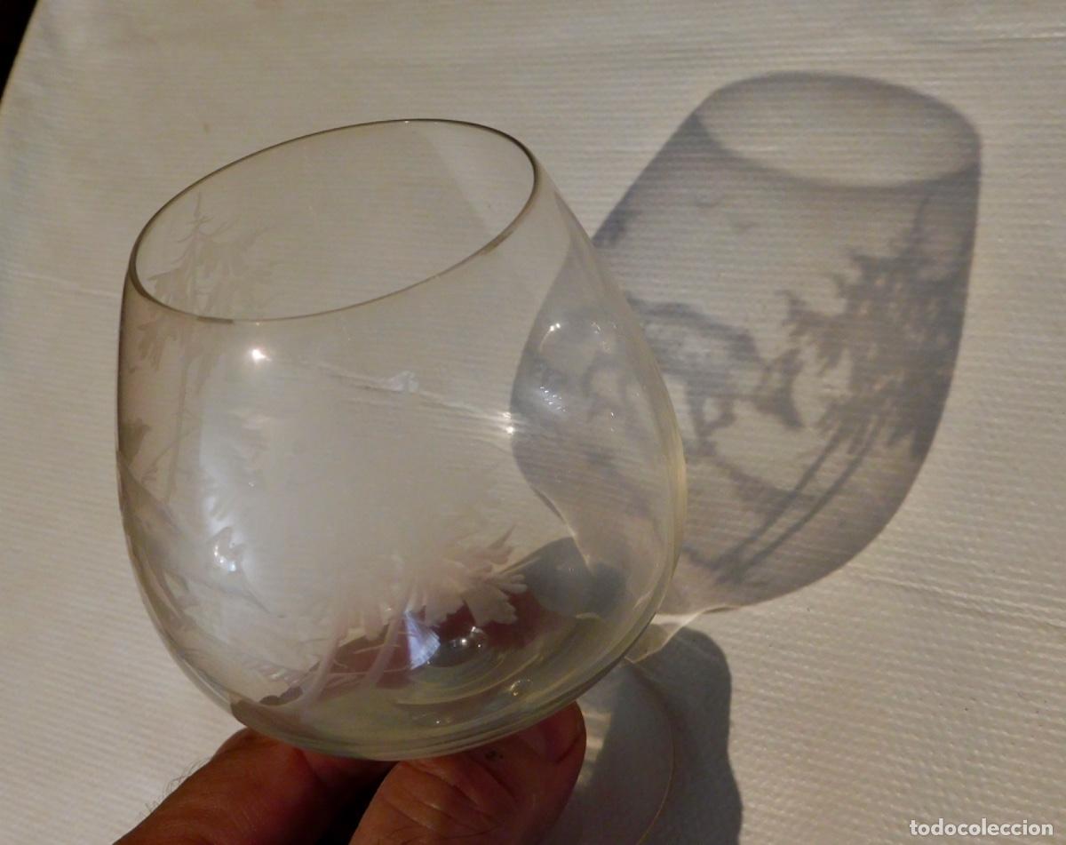 Vintage: Tr&iacute;o de copas de brandy / co&ntilde;ac vintage con grabados de caza