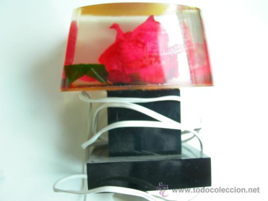 Vintage: LAMPARA DE SOBREMESA CON ROSA - Foto 1